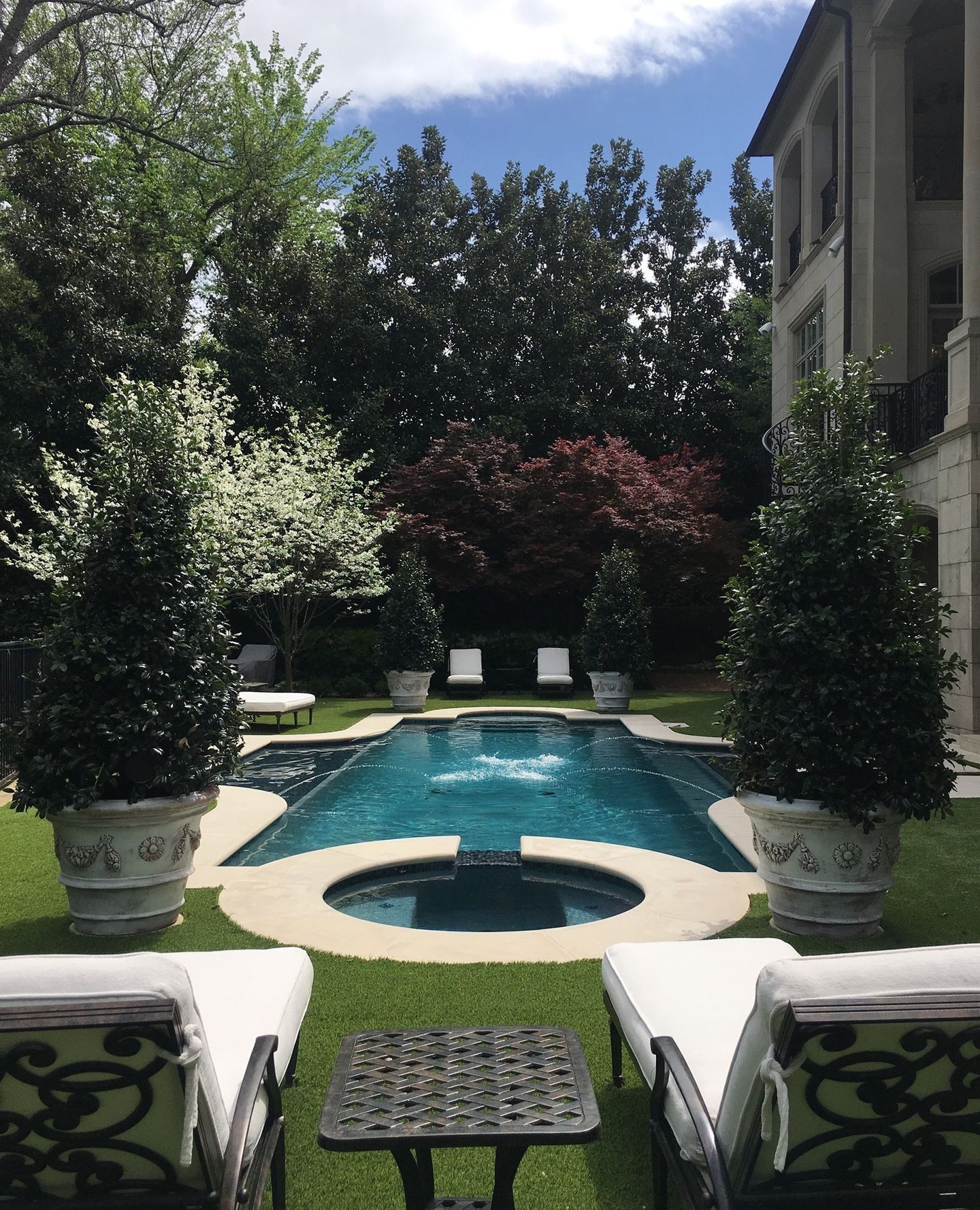 Red, white, & poolside 🇺🇸⁠⁠Happy Fourth of July! This is where we'd choose to spend the day, hot dogs and fireworks included.